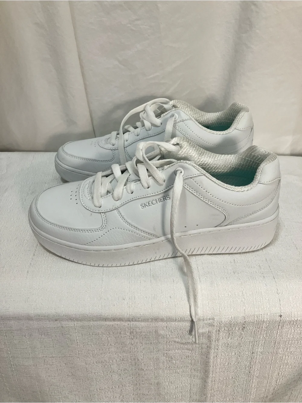 Skechers White Lace-Up Sneakers with Teal Insole